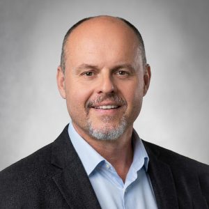 Adrián Škrab, realitný maklér Kežmarok, RealVEA